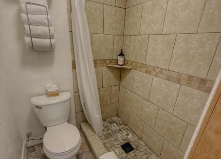 Bluff Hotel | Pinion 6 Mokee in Bluff Kitchen, Sleeps 4