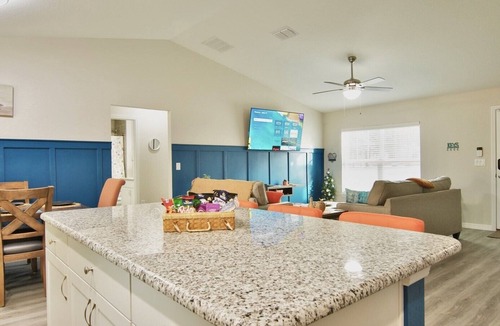 Dunnellon House | Private Family Home! Close to River, fire pit, grill and game room!
