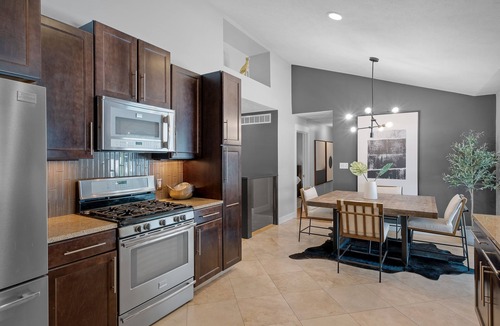 Grandville House | Private Pool, Hottub, Steamshower just 10 minutes from Grand Rapids