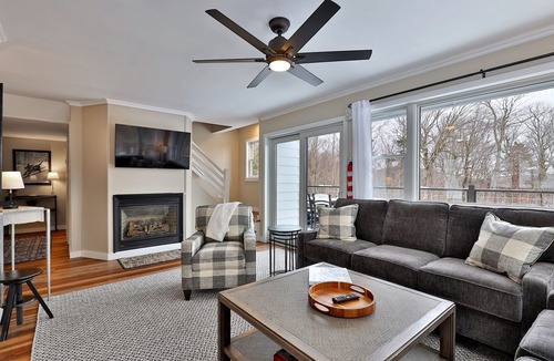 Killington House | Relax at Bear Run: A spacious 5-bedroom retreat in Killington, VT, perfect for up to 12 guests