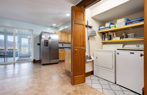 Byron Center House | Renovated Dairy Barn – 4 Bedrooms, 5 Beds, 2.5 Baths, Huge, Accessible & Stylish