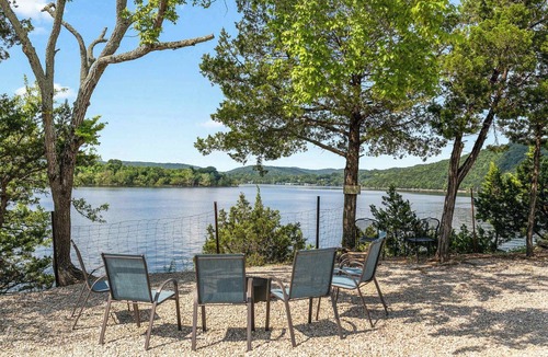 Jenkins House | Rent-A-Lake Resort at Hideaway Resort