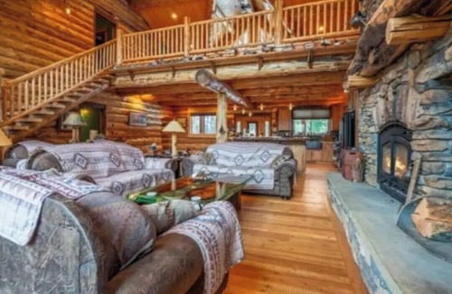 Iliamna Cabin | Retreat Lodge/ Prehistoric Location 12-Bedroom Cabins on Magestic Lliamna Lake