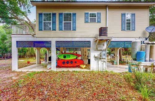 Bell House | 'River Bend' Waterfront Home w/Fire Pit & Dock