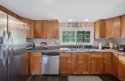 Nehalem House | *Riverfront*Pvt Dock*Game Room*6 mins to Beach*