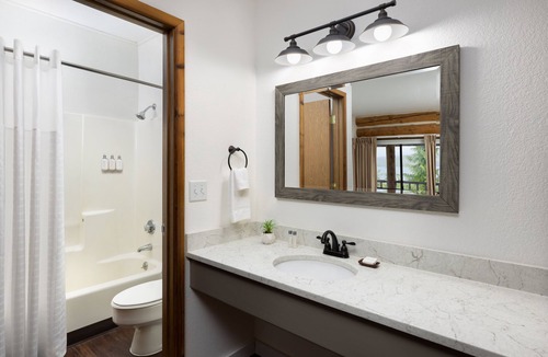 Ketchikan Hotel | Salmon Falls Resort