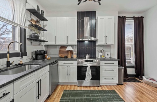 Near East Columbus House | Sauna - Near Downtown Columbus -Arcade - Sleeps 9