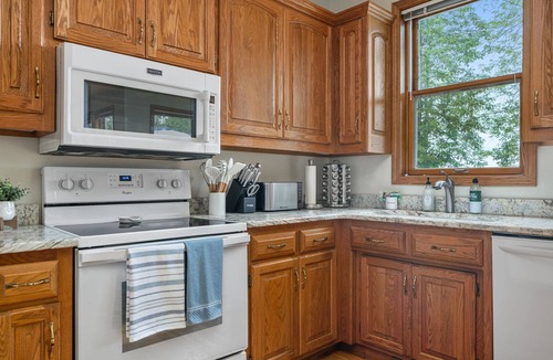Cleveland House | Serene Lakeview Retreat on Lake Michigan - Minutes to Whistling Straights