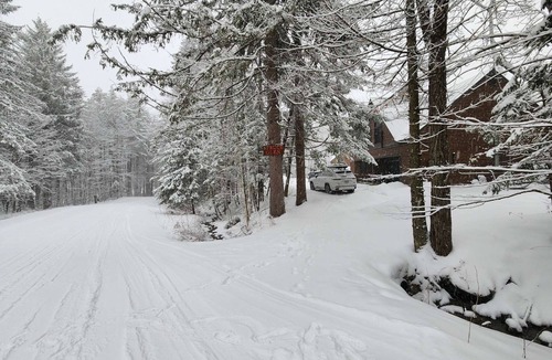 Killington House | ☆ SKI ON & OFF! ☆ Spruce Glen Cabin 1 on Great Eastern w/AC, Fireplace, Sauna