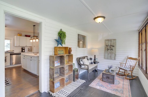 South Haven Cottage | South Haven Farmhouse w/Fire Pit, 4 Mi to Beach!