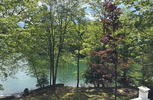Treasure Lake House | Spacious 4-bedroom lakehouse with plenty of room for the group to enjoy the lake