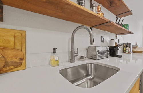 Italian Village House | Spacious Historic Manor in Short North - Perfect for Large Groups!