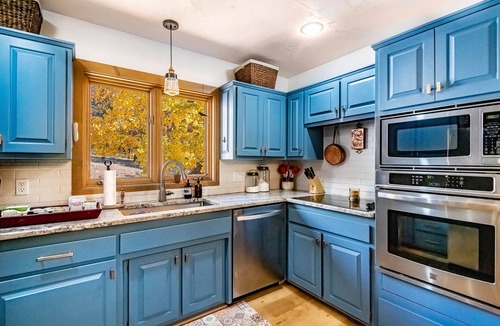 Angel Fire House | Spacious Townhouse, Firepit, Walkable to Park/Golf/Tennis, Foosball, Two Decks