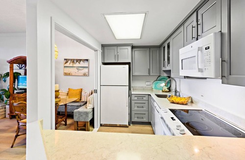 Honokowai Condo | Spectacular Ocean Views Just Steps from the Beach