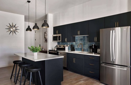 Edgehill Condo | Stay On Music Row With King & Queen Beds + Pool | Fitness Center, Walk to RCA Studio B & Local Dining, Under 2 miles to Broadway, Garage Parking, Elevator Access, 24 Hr Hospitality