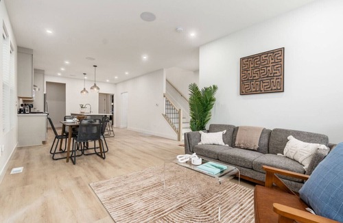 Merion Village House | Stylish 4BR All Ensuites in Merion Village