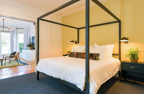 Jacksonville Hotel | Suite 1 at Kubli Haus - Luxury, Style & Location, 1 block to Britt