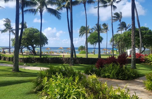Kahuku Apartment | SUMMER REDUCED! Villa 105, KING bed, Ocean View Turtle Bay