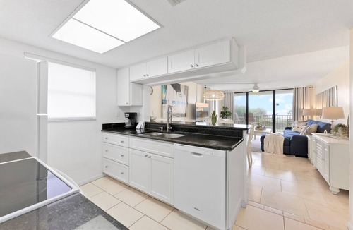 Port Canaveral Condo | ☀️ Sun-Kissed Escape l Oceanfront Condo w/Private Balcony l Pool, Hot Tub & Tennis