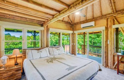 Hanalei House | The Iconic Bamboo House Hot Tub Panoramic Views AC