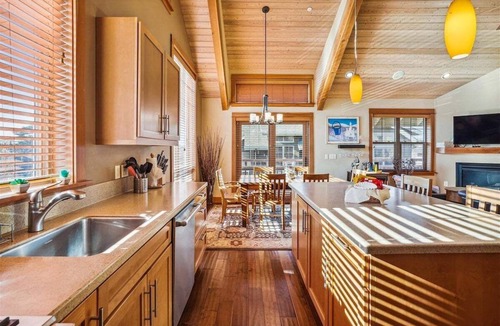 Tolovana Park House | The Lodges C-2 - 1 Block to the Beach!
