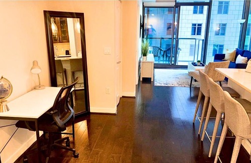 Lenox Apartment | The Luxe -Highrise, Balcony, Year-round Pool, City View!