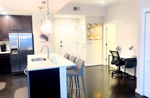 Lenox Apartment | The Luxe -Highrise, Balcony, Year-round Pool, City View!
