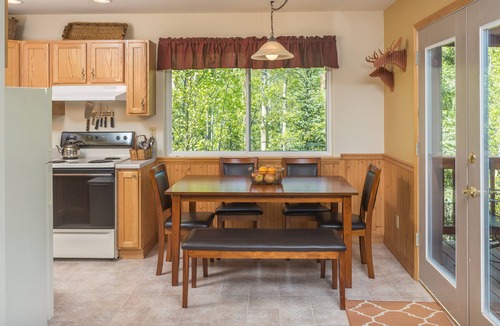 Cooper Landing House | The Price is Right at the Starbright House: Cheery & Quiet Family Home