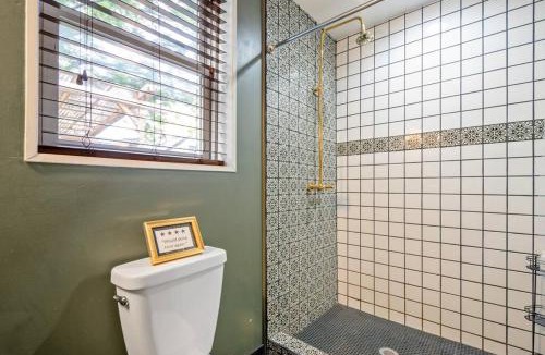 Glencliff House | The Wingate Nashville Hot Tub & Airstream Oasis