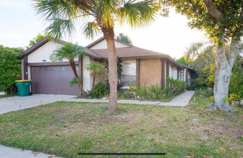 Indian Wells House | Theme Park Destination with Large Heated Pool