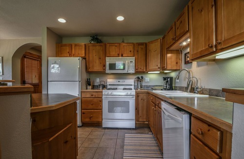 Keystone Condo | Tranquil Mountain Haven! Close to Trails!