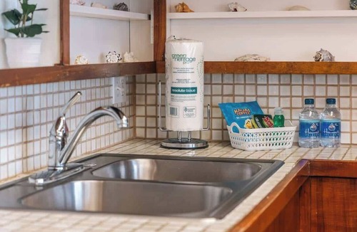 Waikiki Condo | Waikiki condo w/pool & free parking