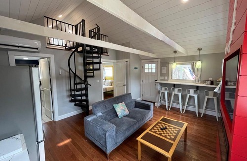 White Mills House | Wally’s Matchbox |New|Hot Tub|Fire Pit|Close 2 All