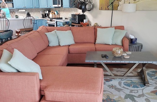 Newport Condo | Waterfront Newport, Bay Bridge Views, Steps to Aquarium