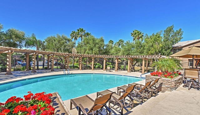 < 1 Mi to Scottsdale Quarter! Resort Condo w/Pool