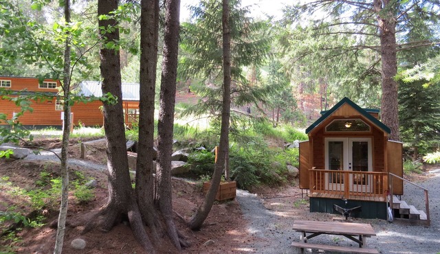 Antone Creek Lodge, Cabin #2