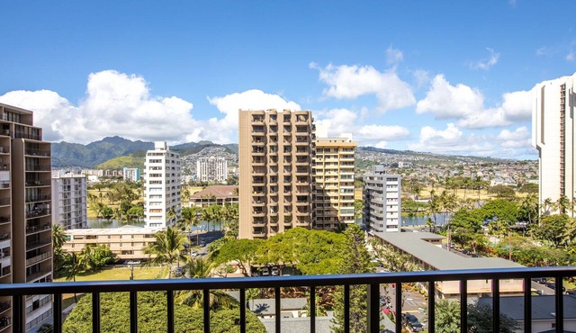 Aston Waikiki Banyan 1BST4 | Pool & Hot Tub