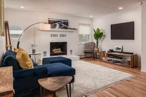 Bootleggers Condo 2 Bedroom Modern Condo in Heart of Downtown