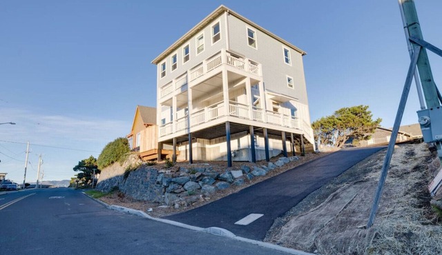 Brand New Custom Construction | Ocean Views | Hot Tub | Arcade | Sleeps 20