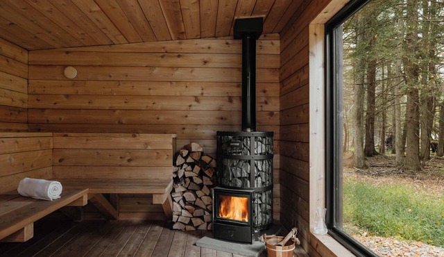 Break House - Secluded & Private with Sauna, Hot Tub & Fire Pit