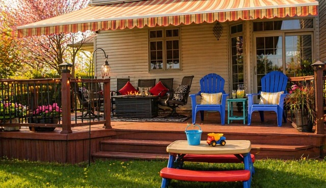Buffalo Lakeside 4BR|Niagara·Fenced Yard·EV·Attached Garage·Finished Bsmt