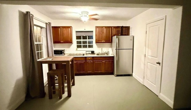 Cozy Miami Cottage Near Brickell & Beach + Parking