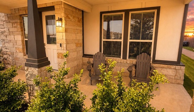 Cozy, Stylish, 3 bedroom home in Aggieland! 8 min to Kyle Field
