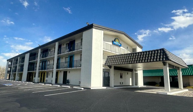 Days Inn by Wyndham Farmington NM
