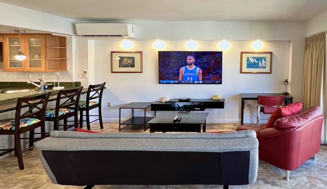 Entire Condominium - Newly upgraded Waikiki TOP Floor ILIKAI Hotel