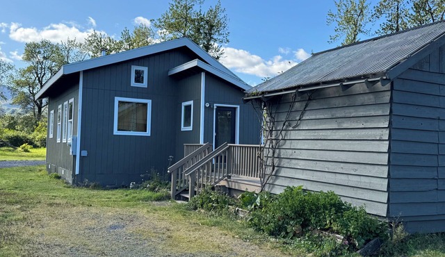 Fabulous 1-bedroom w/Loft cottage in Kodiak