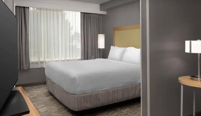 For the Whole Family! Onsite Pool, 3 Relaxing Units, Free Bfast, Pet-Friendly!