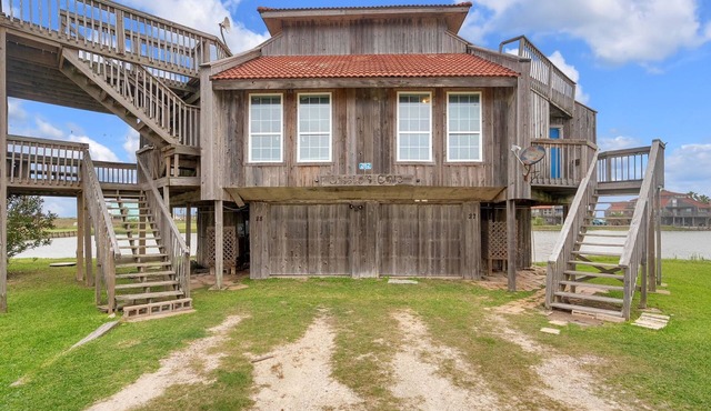 Gated community with POOL on the beach