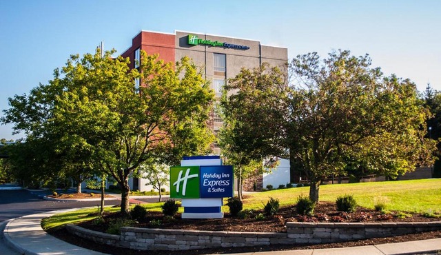 Holiday Inn Express & Suites Blacksburg - University Area by IHG