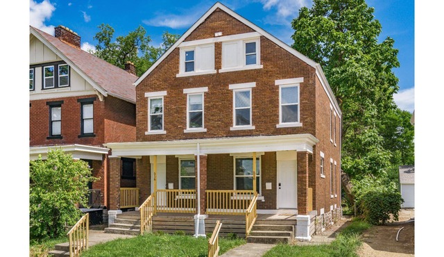 Housepitality- The Champions Townhouse-5 min to DT